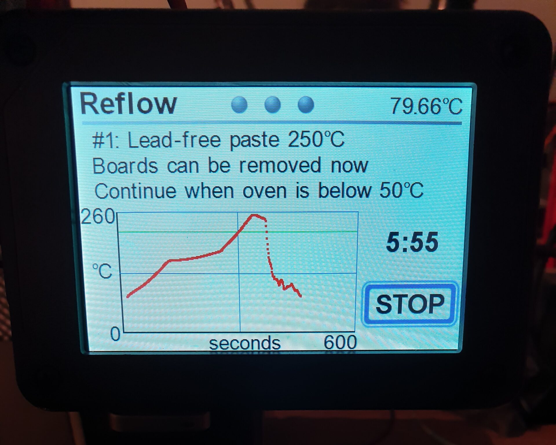 The screen of the reflow controller showing the reflow profile